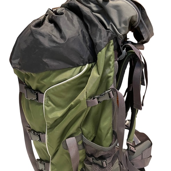 MEC Trekking hiking backpack - Picture 3 of 3